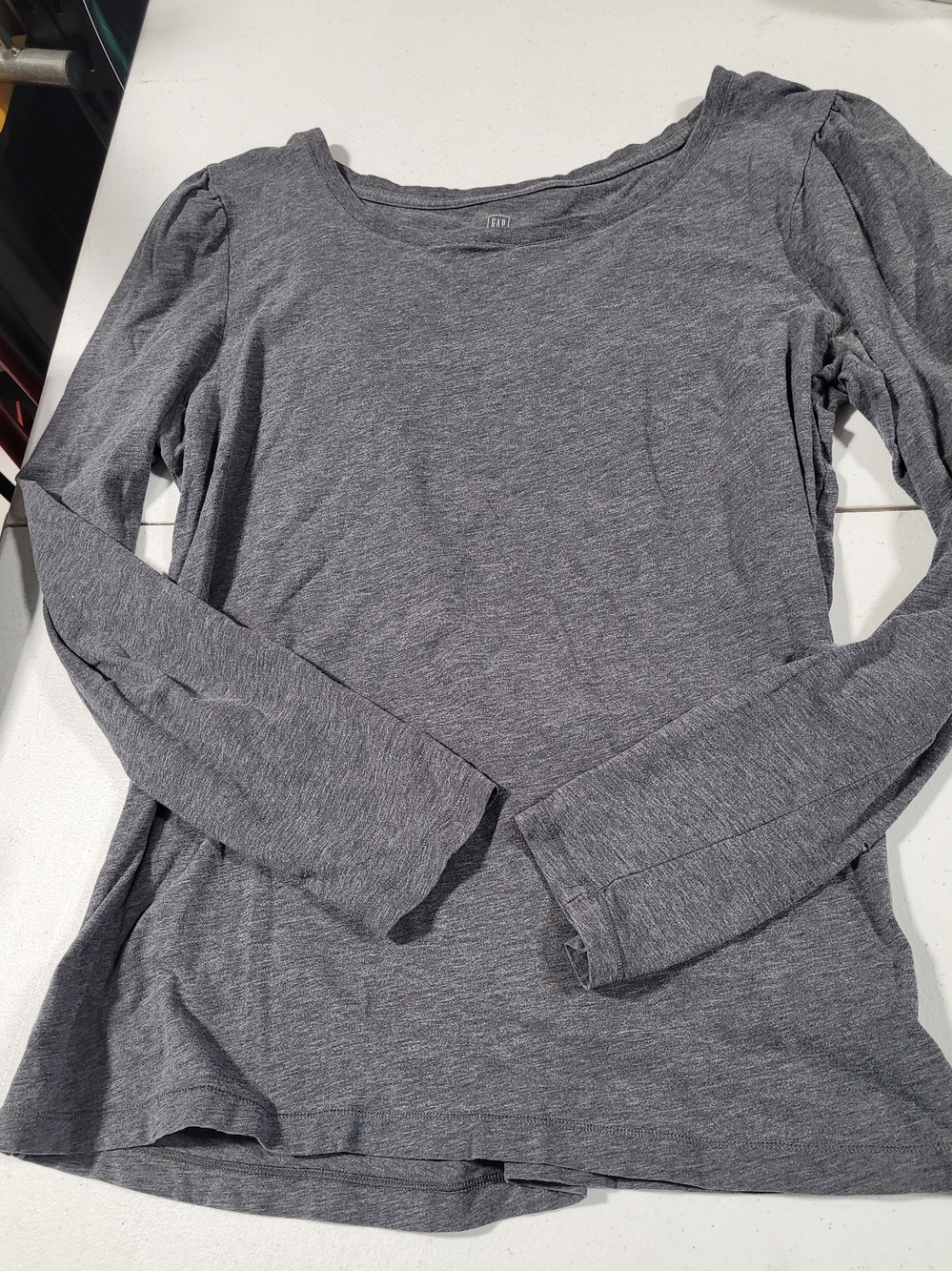 GAP Long Sleeve Heather Gray Scoop Neck Top